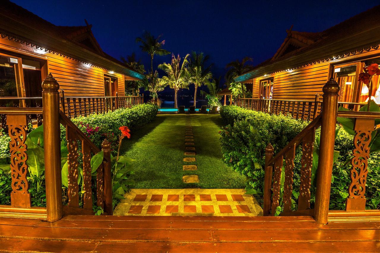 Erawan Villa Hotel Bang Rak Beach  Exterior foto