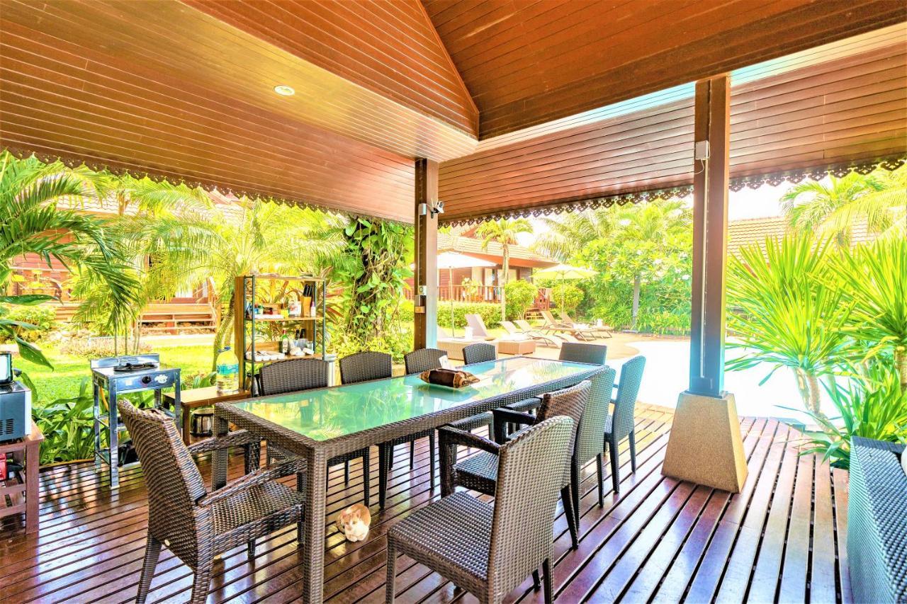 Erawan Villa Hotel Bang Rak Beach  Exterior foto
