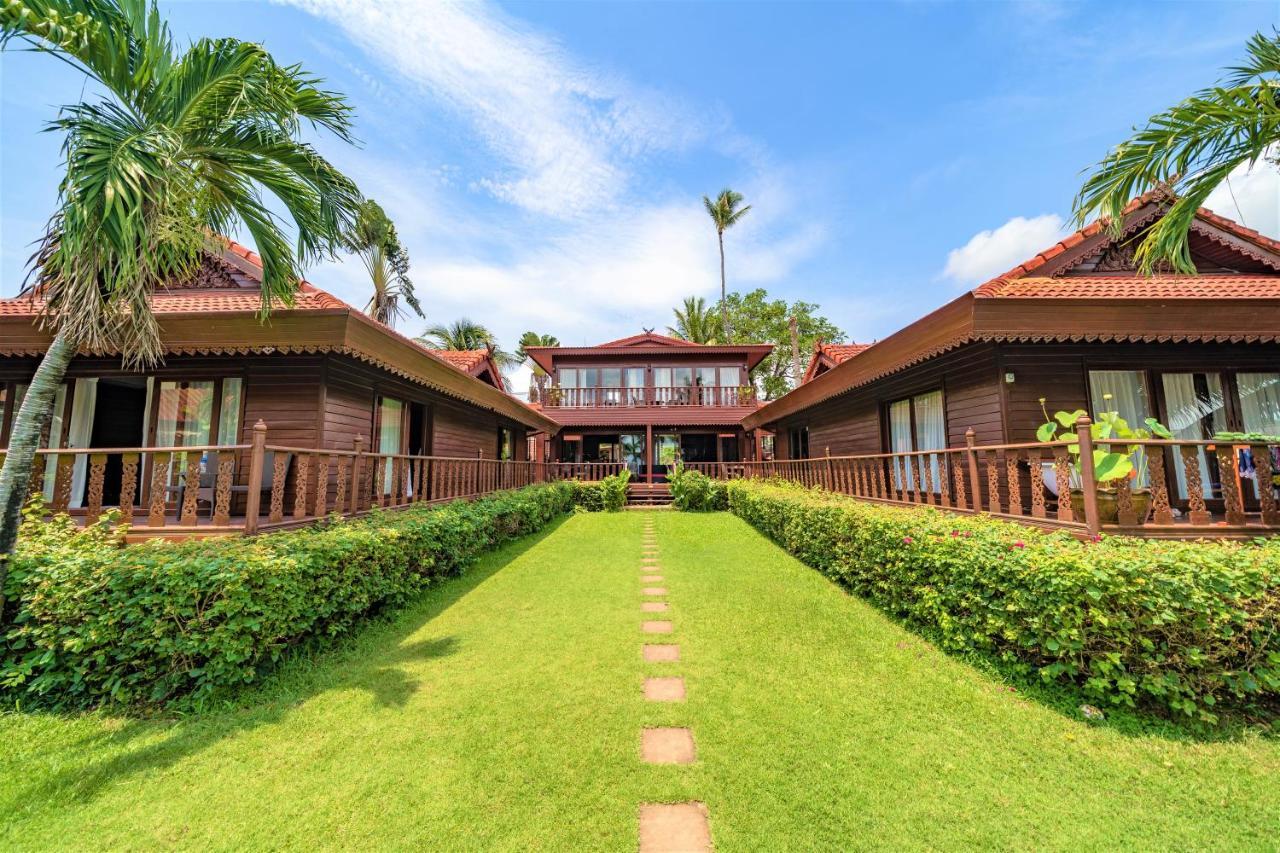 Erawan Villa Hotel Bang Rak Beach  Exterior foto