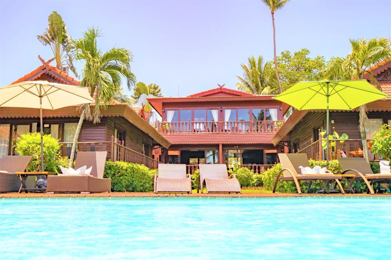 Erawan Villa Hotel Bang Rak Beach  Exterior foto